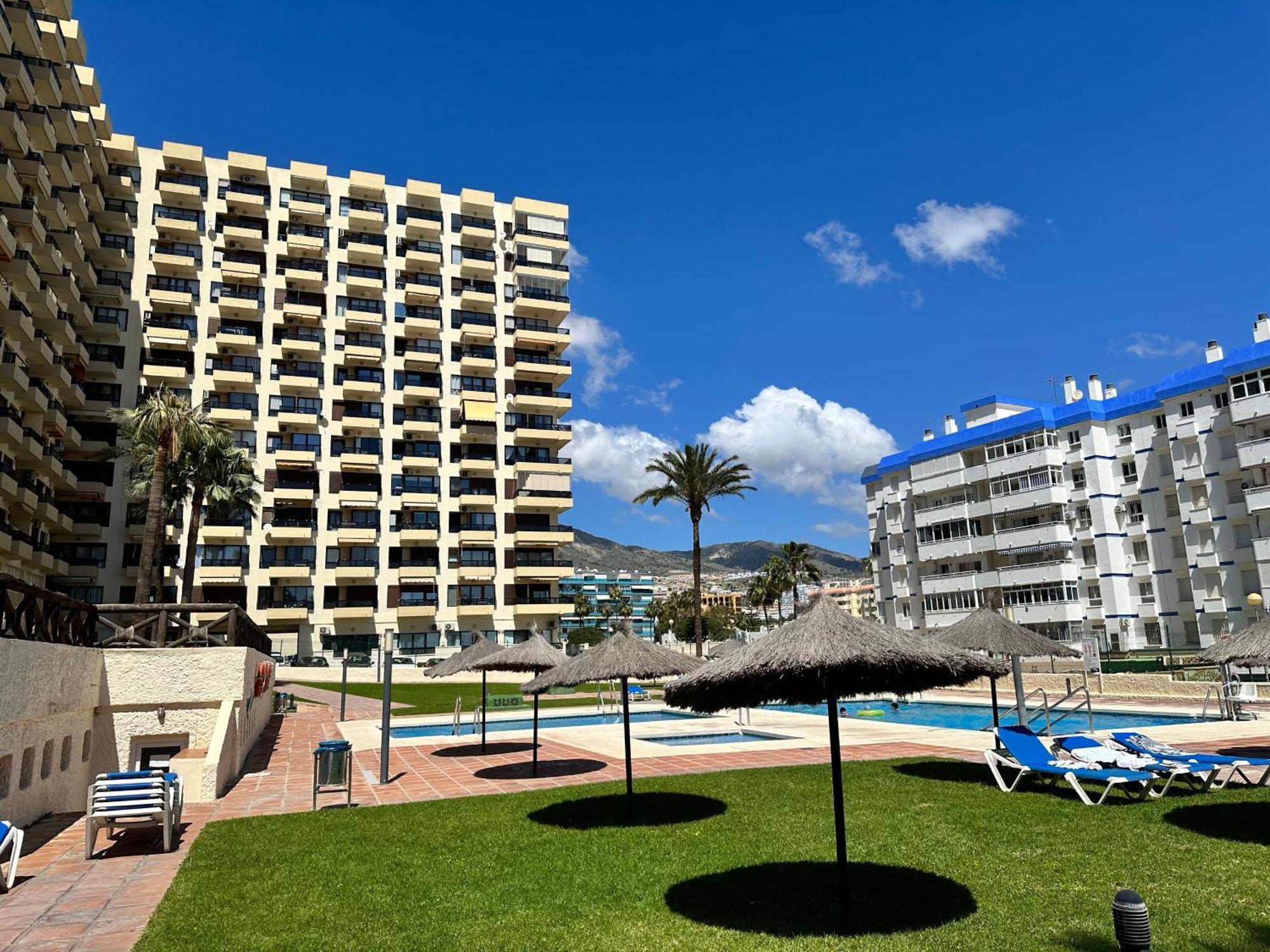 דירות בנאלמדנה Aloha Playa Sol Y Mar מראה חיצוני תמונה